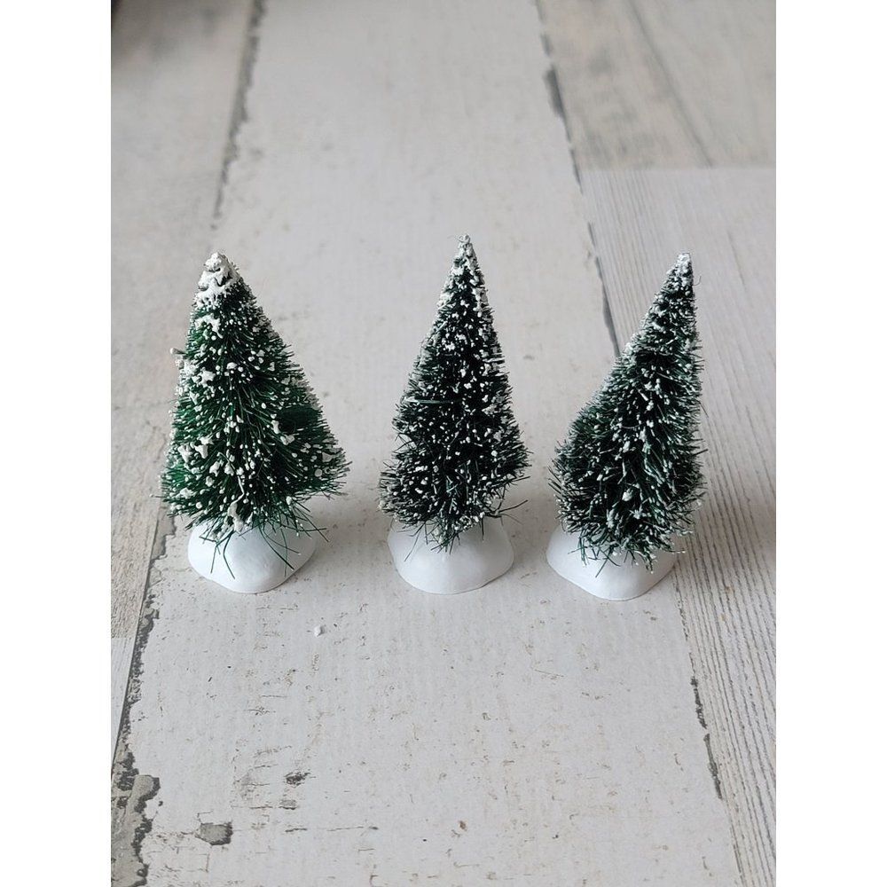Dept 56 snow mini pine tree set Village accessory Xmas